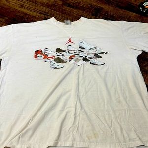 I’m selling a Jordan shirt